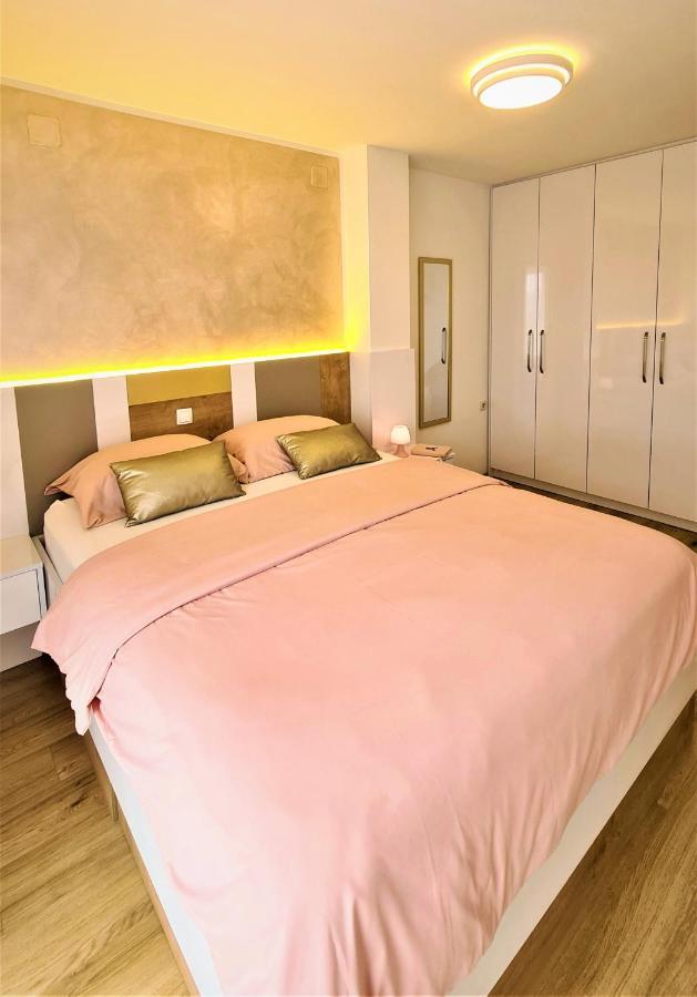 Apartment Karamarko Malinska Eksteriør billede